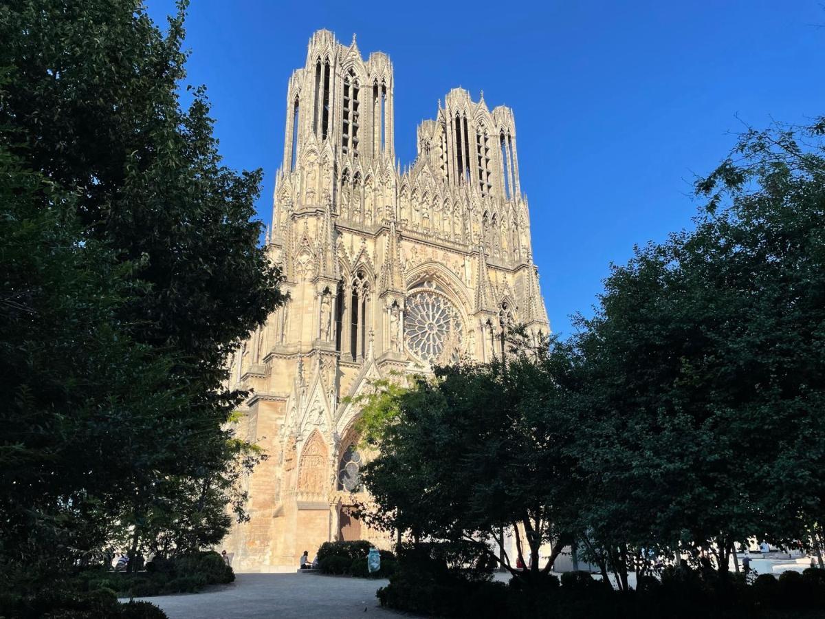 Hyper-centre Erlon Cathedrale Calme *